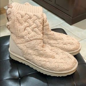 Women’s Isla cream UGG